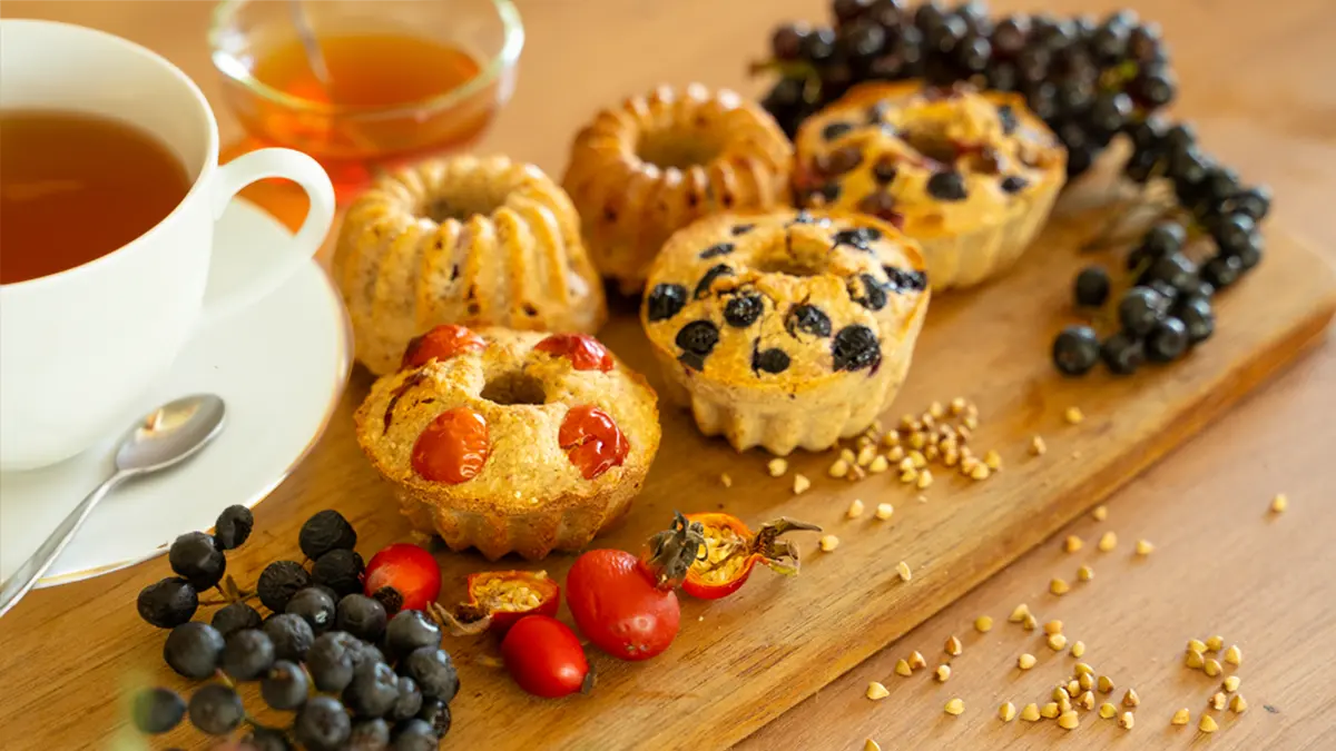 Herbstliche Muffins mit Hagebutten und Wildbeeren - gesunde Leckerei im ...