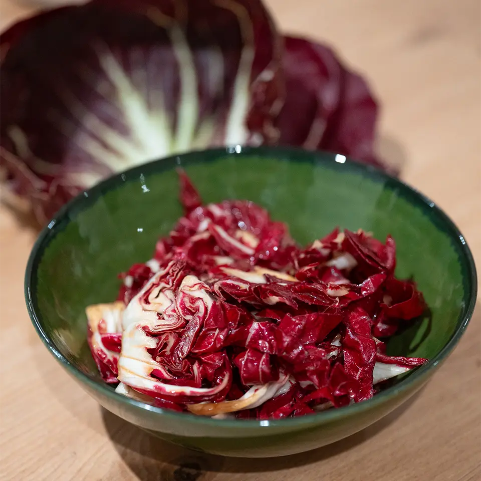 Radicchio im Winter als Salat zubereiten